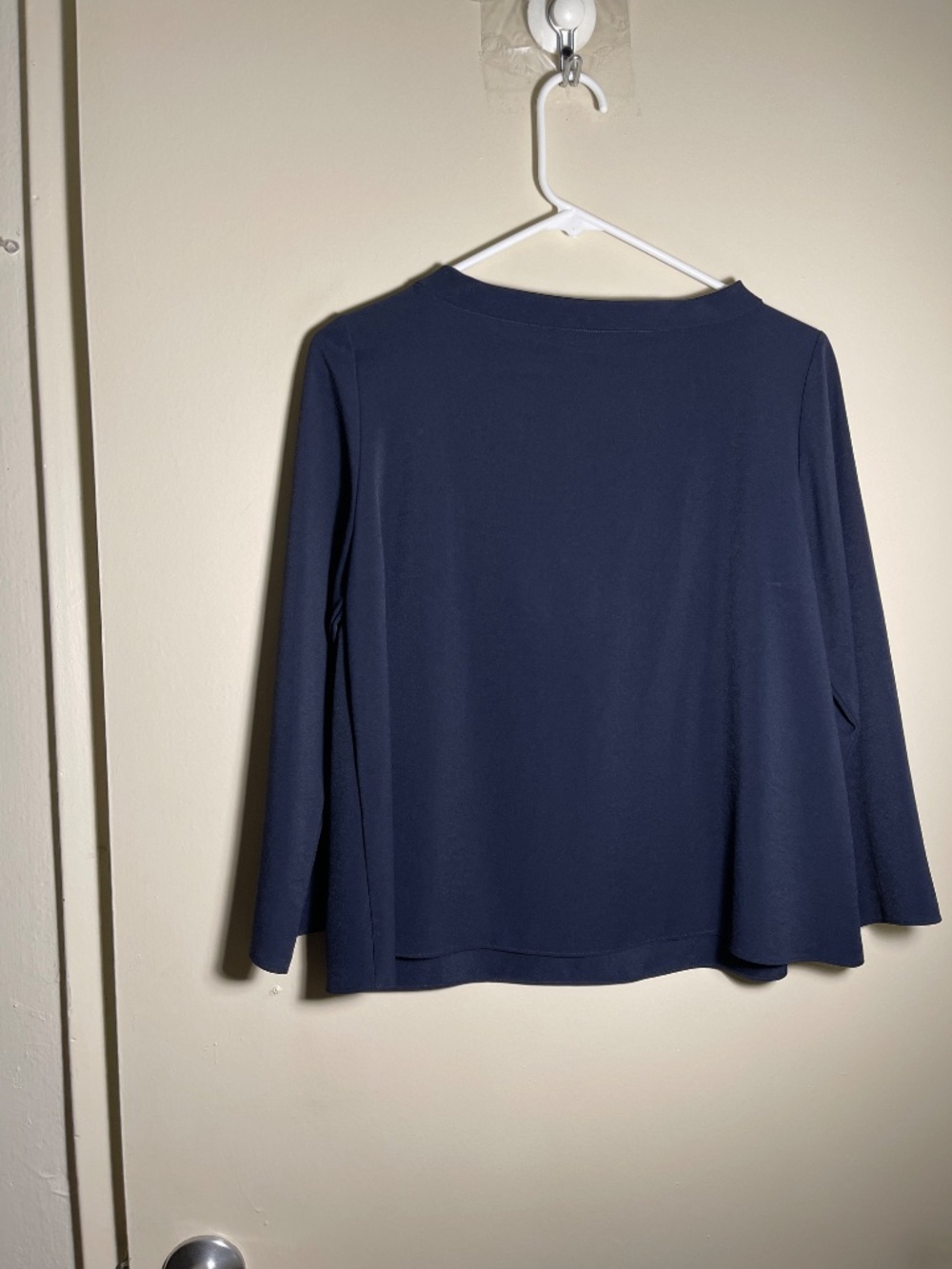 Tops - Picture 5 of 7